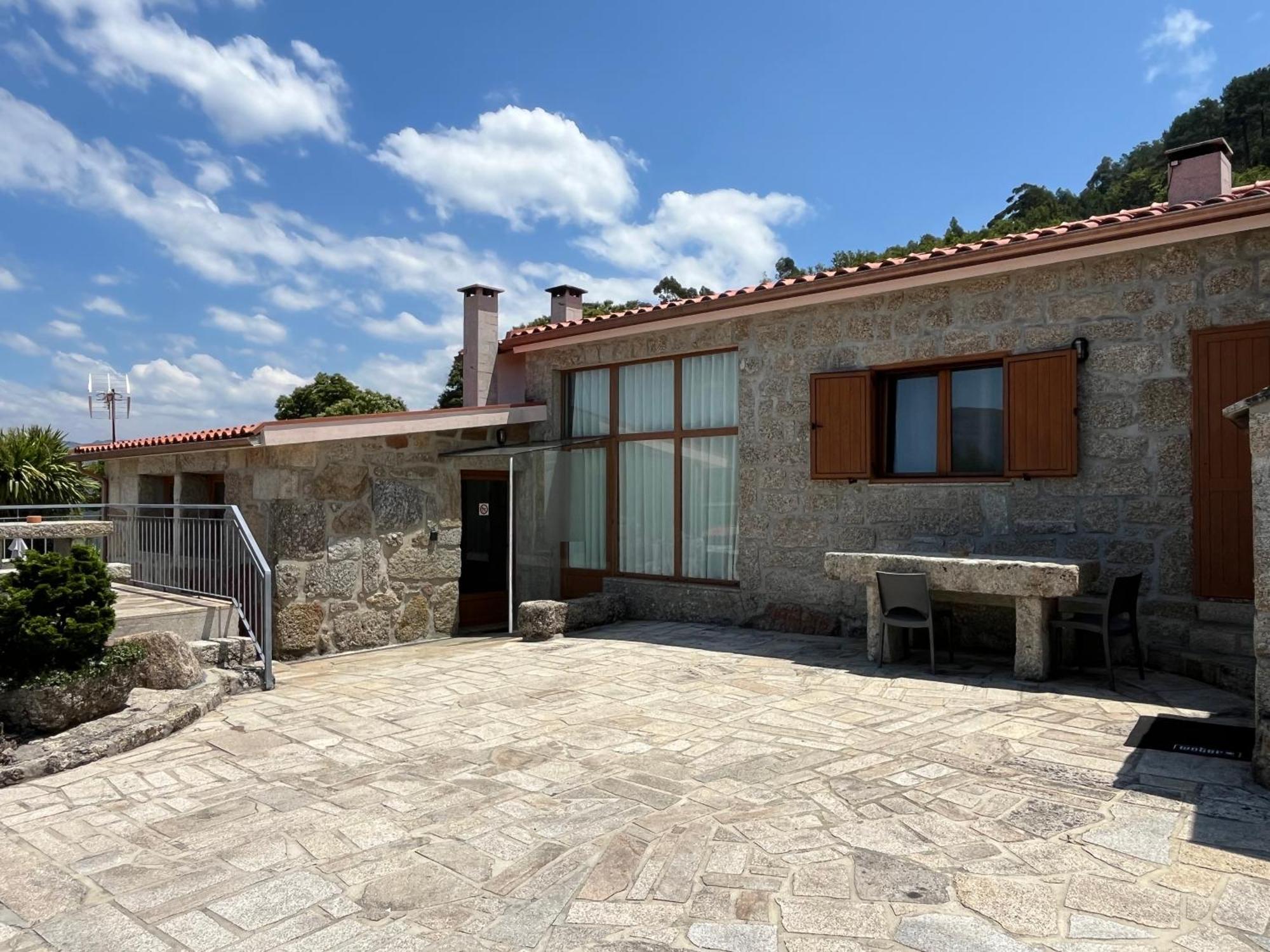 Casa Da Lage - T1 Com Piscina Privada - Geres Luaran gambar